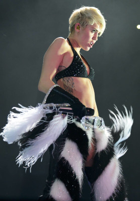 Miley Cyrus pic #702421
