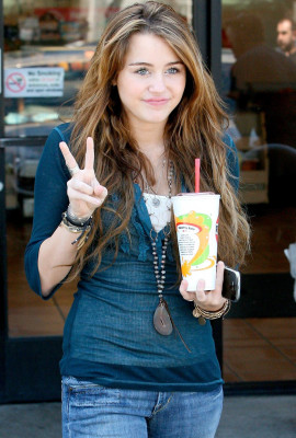 Miley Cyrus pic #151008