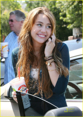 Miley Cyrus pic #149001