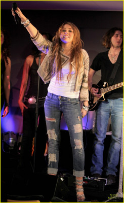 Miley Cyrus pic #152583