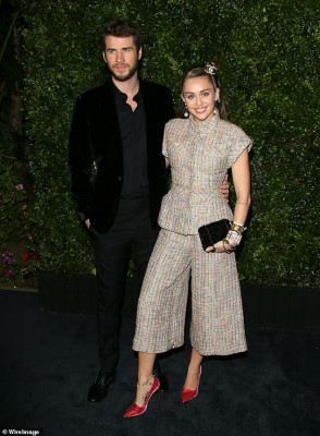 Miley Cyrus pic #1146638