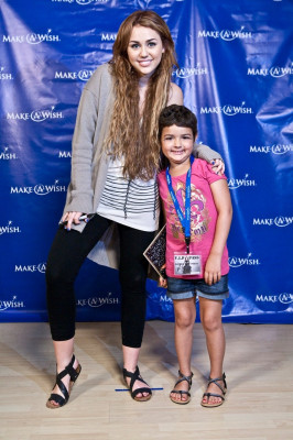 Miley Cyrus pic #430122