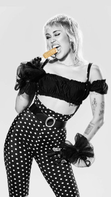 Miley Cyrus - &#039;Magnum&#039; Promoshoot // 2021