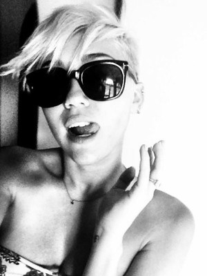Miley Cyrus pic #570211