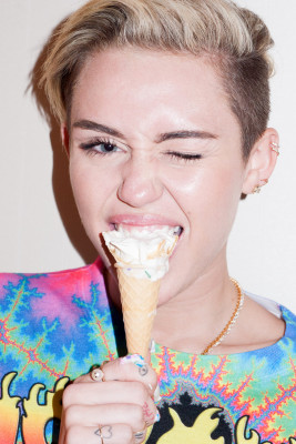 Miley Cyrus pic #669422