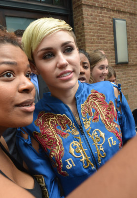 Miley Cyrus pic #647009