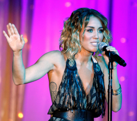 Miley Cyrus pic #486385