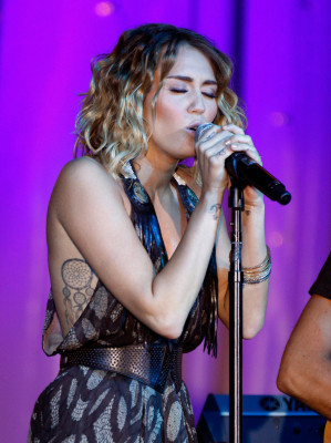 Miley Cyrus pic #486381