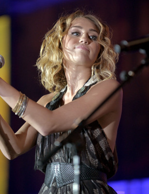 Miley Cyrus pic #486387
