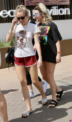 Miley Cyrus pic #1030056