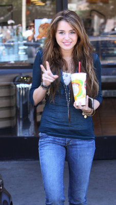 Miley Cyrus pic #149975