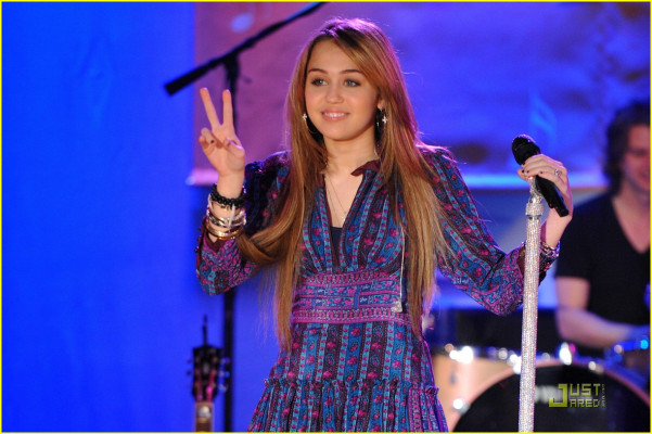 Miley Cyrus pic #148327