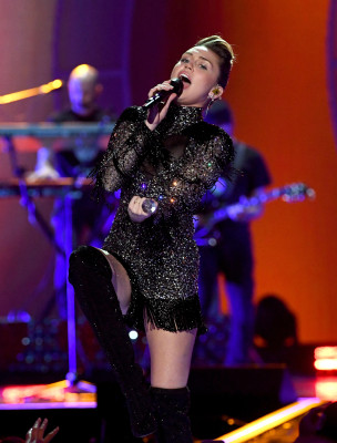 Miley Cyrus pic #997870