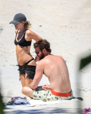 Miley Cyrus pic #1031185