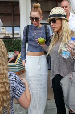 Miley Cyrus pic #513561