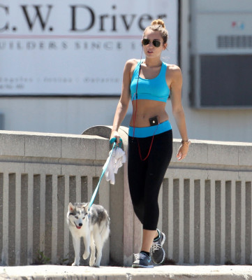 Miley Cyrus pic #499175