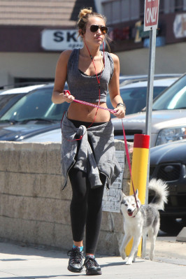 Miley Cyrus pic #493809