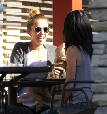 Miley Cyrus pic #483559