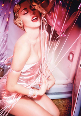 Miley Cyrus pic #1047746