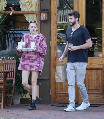 Miley Cyrus pic #1010357