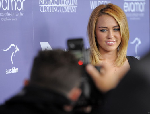Miley Cyrus pic #586299