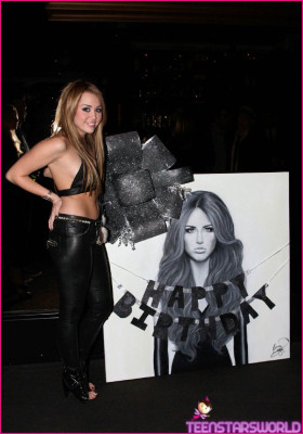 Miley Cyrus pic #319141