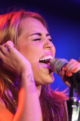 Miley Cyrus pic #442516