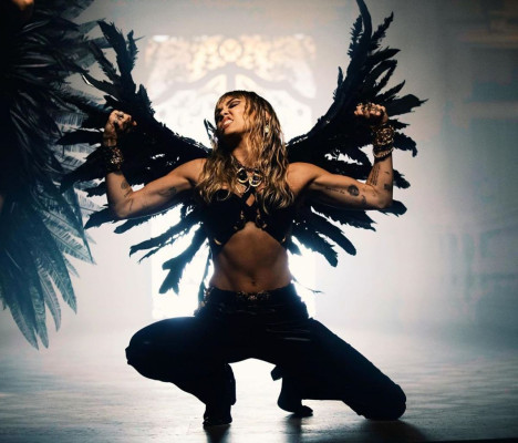 ARIANA GRANDE, MILEY CYRUS and LANA DEL REY – Don’t Call Me Angel Promos, Septem