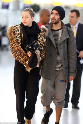 Miley Cyrus pic #680850