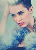 Miley Cyrus pic #694688