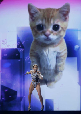 Miley Cyrus pic #681506