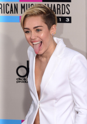 Miley Cyrus pic #681538