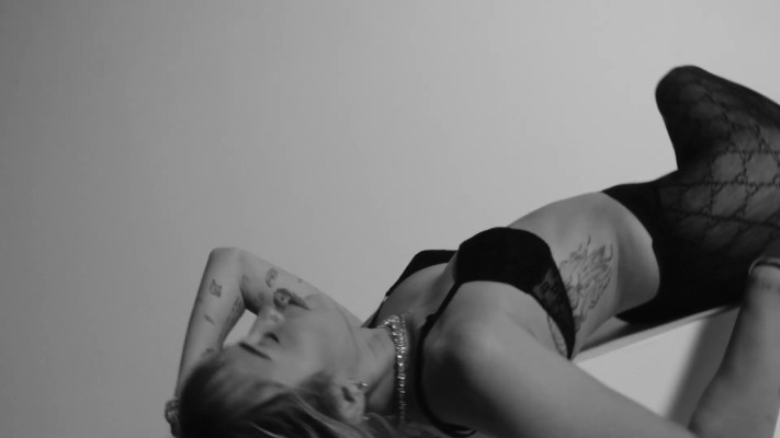 Miley Cyrus pic #1180097