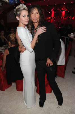 Miley Cyrus pic #610371