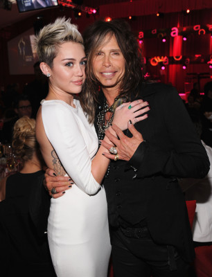 Miley Cyrus pic #610365