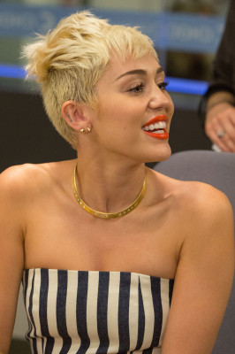 Miley Cyrus pic #619721