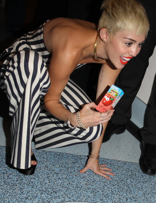 Miley Cyrus pic #619733