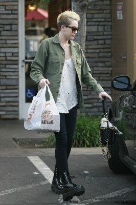 Miley Cyrus pic #596345