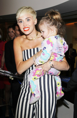 Miley Cyrus pic #619730
