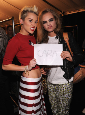 Miley Cyrus pic #607404