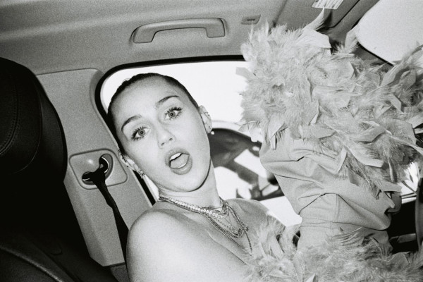 Miley Cyrus – Photoshoot March 2019