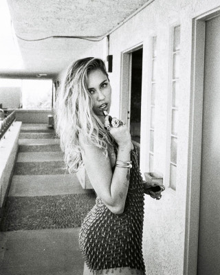 Miley Cyrus – Photoshoot March 2019