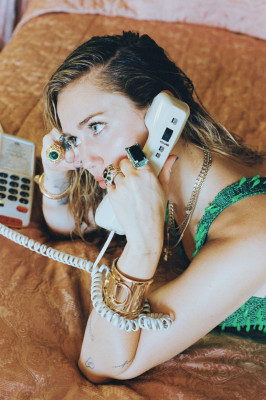 Miley Cyrus – Photoshoot March 2019