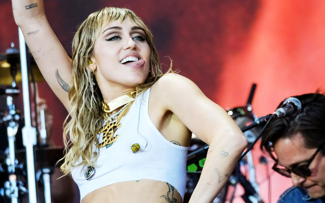 Miley Cyrus Wallpapers (+7)