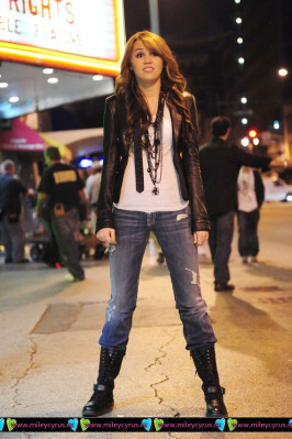 Miley Cyrus pic #169888