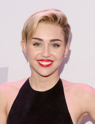 Miley Cyrus pic #684799