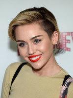 Miley Cyrus pic #688812