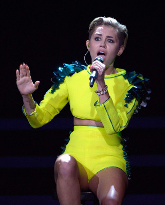 Miley Cyrus pic #679977