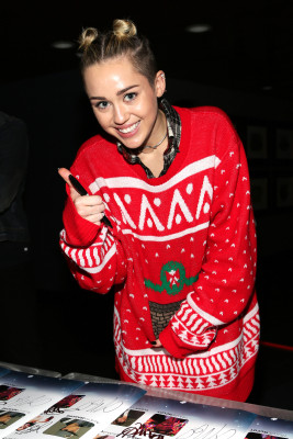 Miley Cyrus pic #687192
