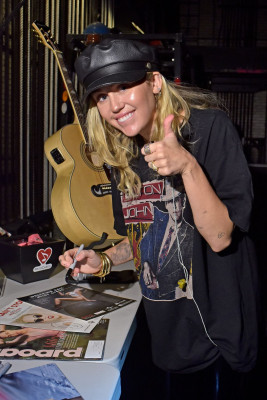 Miley Cyrus – 2018 GRAMMY Awards MusiCares Person of the Year in NYC